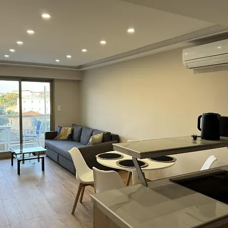Charming Flat Close To The Palais Des Festivals Apartment